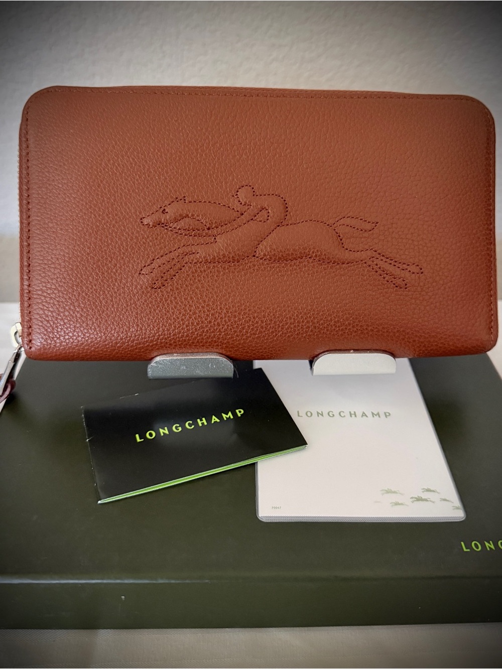 NEW AUTH Longchamp Zip Around Continental Wallet